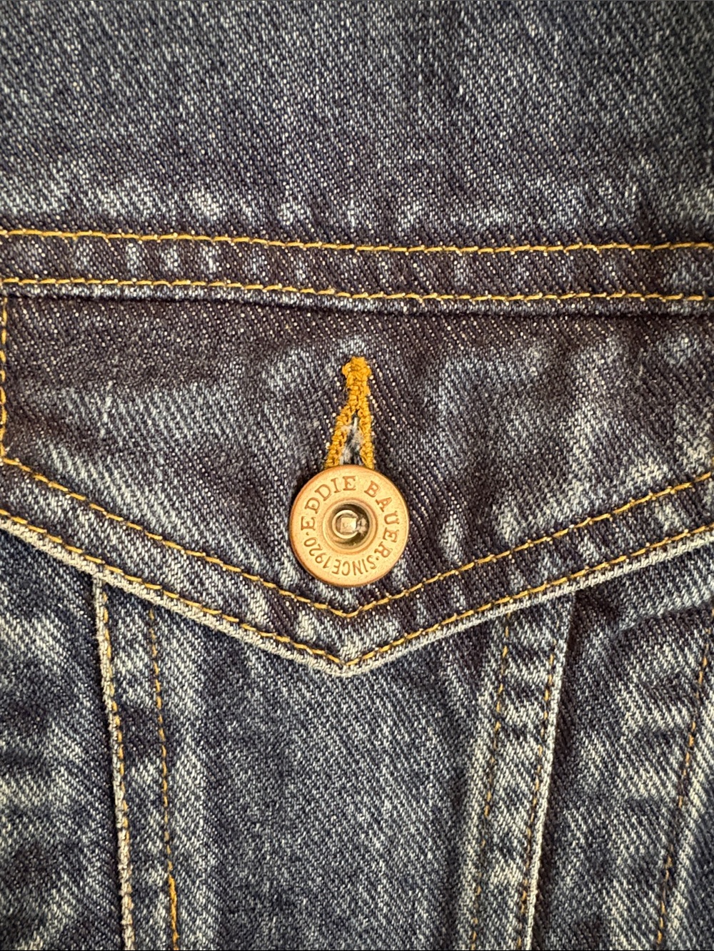 EDDIE BAUER Women's Classic Blue Denim 100% Cotton Jacket - Picture 3 of 9